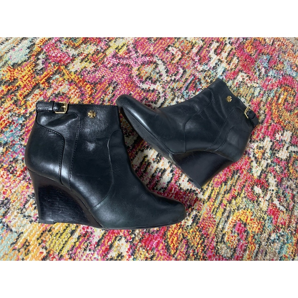 Tory Burch Size 8 Milan Black Leather Wedge Ankle Bootie Gold Hardware Zip Side